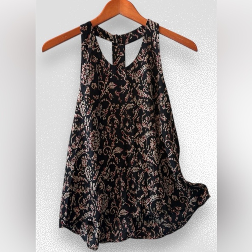 Women’s ASTR Sleeveless Summer Top Size M